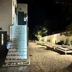 Aeolian Blu 6 * Parikia (Paros)